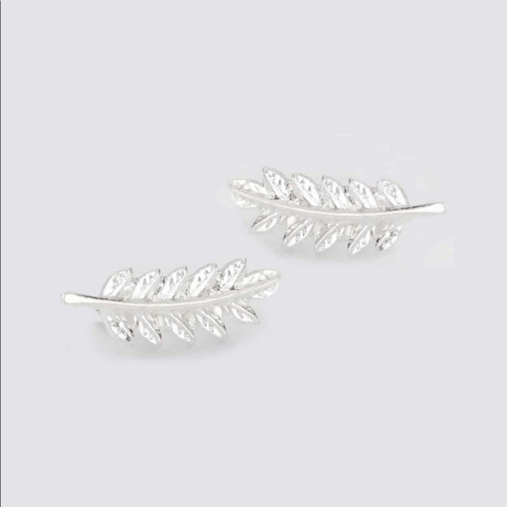 New leaf shaped ear climber - Picture 4 of 4